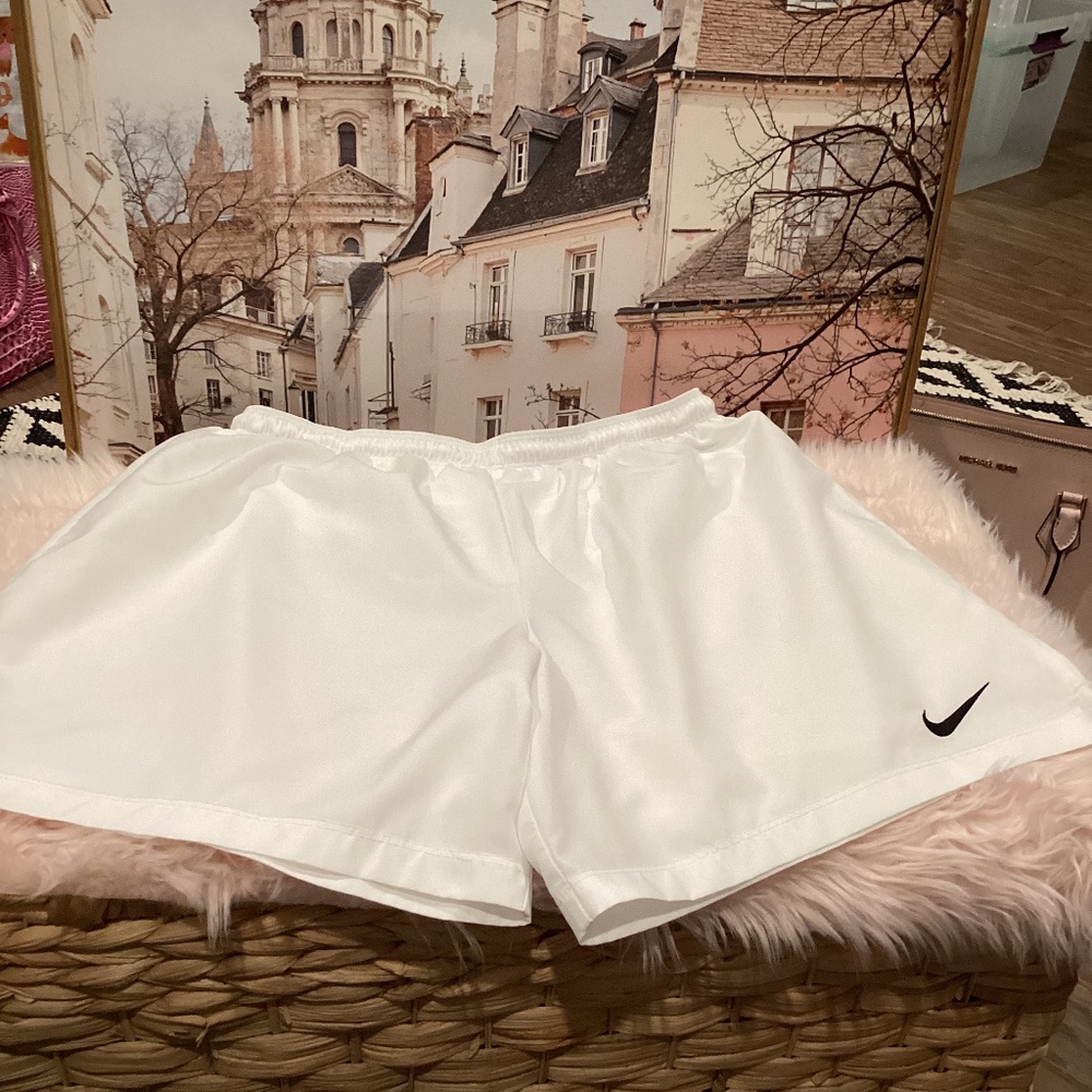 Nike White Shorts XL